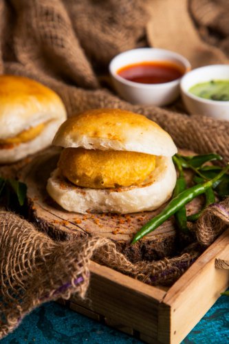 Bambaiya Vadapav Jain